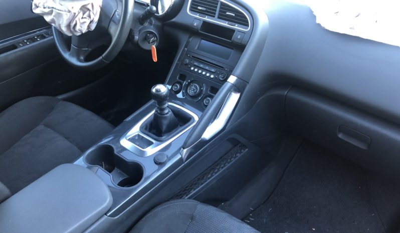 Peugeot 3008 1.6 HDI lleno