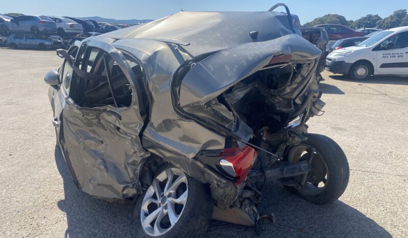 Opel Corsa D 1.4 lleno