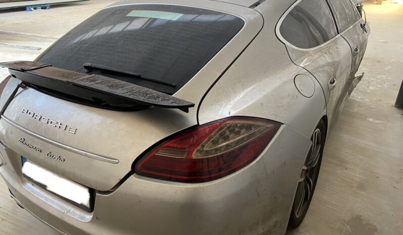 Porsche Panamera Turbo lleno