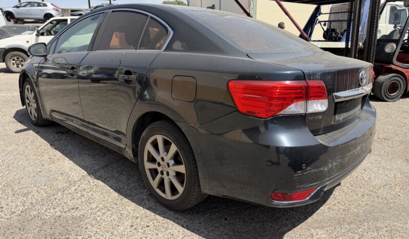 TOYOTA AVENSIS 2.0 2014 lleno